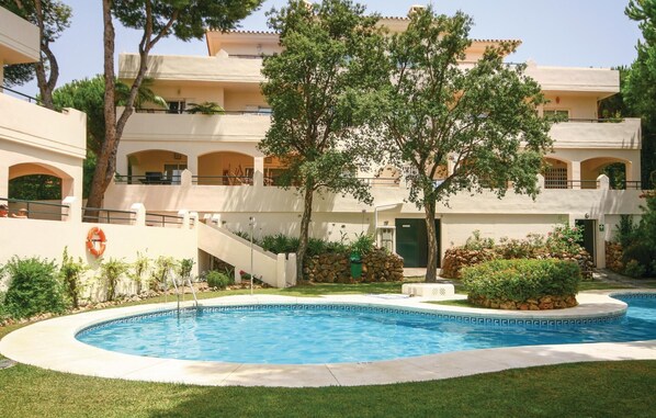 pool