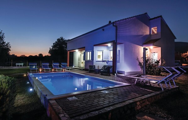 pool