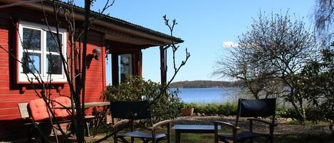 Haus direkt am See