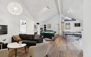 Spielezimmer