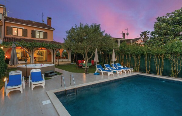 pool