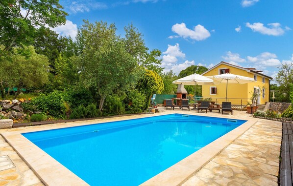 pool