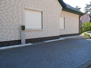 Parkplatz mit E-Ladestation