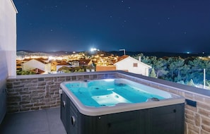 hot-tub
