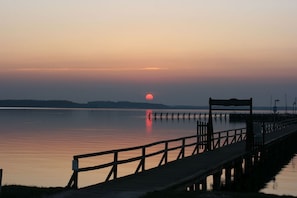 Sonnenuntergang im Jachthafen Wackerballig