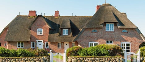 Großes Reetdachhaus in Kampen