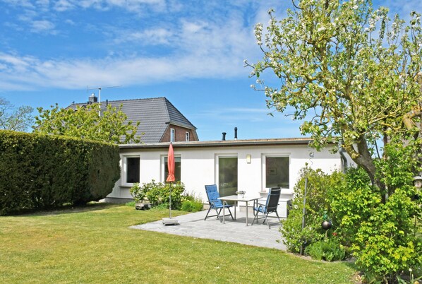 4 - Sterne Ferienhaus Am Brink mit Gartenter. und Meerblick