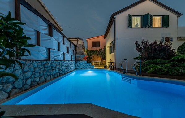 pool
