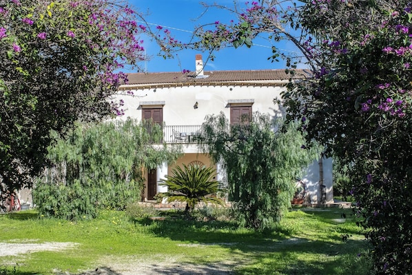 Façade