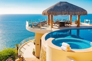 Gorgeous ocean views from the jacuzzi and pool