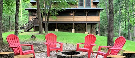 Pigeon Forge rental cabin in the Smokey Mountains - A Mountain Spirit