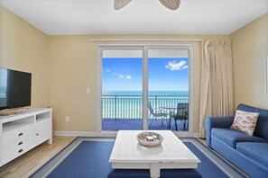 Living Area with Direct Beach and Gulf Views