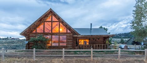 Front of Log House with spectacular views!