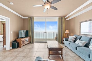 Living Area with Direct Beach and Gulf Views
