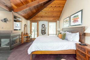King Ensuite Bedroom
