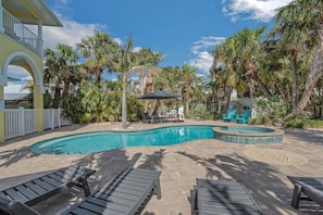 Poolside Loungers