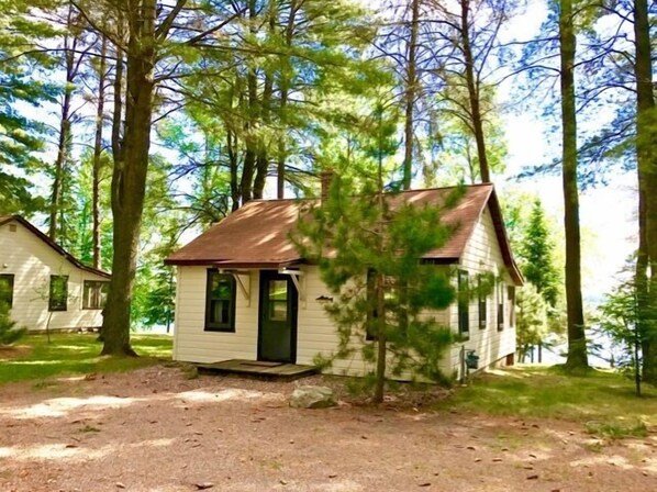 Lakefront Cabin #2 The Bluegill (173)