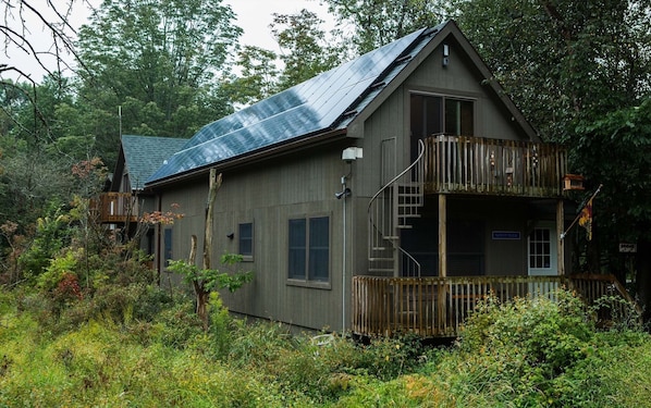 Our North Bunk House is powered entirely by Solar.