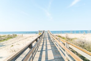 The fancy Boardwalk to the Beach