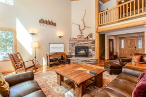 Living Room w/ Gas Fireplace and TV