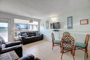 Living room and dining room - Bright and airy living/dinning space with natural light
