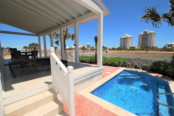 Private pool, back porch and grilling area