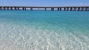 Destin Bridge South & Crab Island - -	Looking South Destin Bridge - Crab Island Summer Playground. Pull Up! In any water transportation & Hang Out!