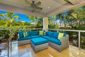 Lounge on the lanai and enjoy the Maui breeze!