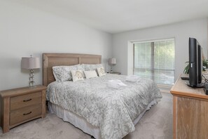 2386 Lighthouse Tennis - Master Bedroom