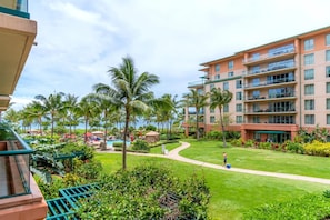 Large grounds perfect for walking to the beach and family activities!