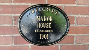 Manor House, est. 1901