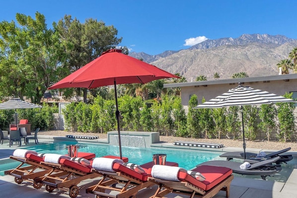 Unobstructed, Jaw-Dropping and Wire-Free Views of the Famous San Jacinto Mountains