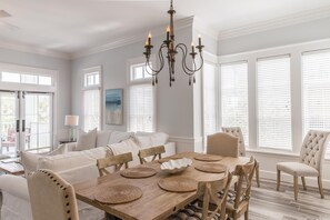 First Floor: Dining Area
