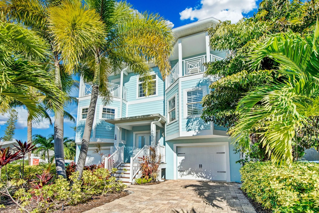 14 Best PetFriendly Vrbo Vacation Rentals On Anna Maria Trip101