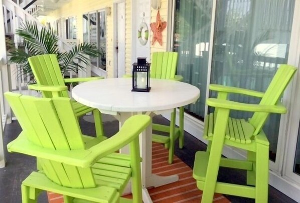 Outdoor dining