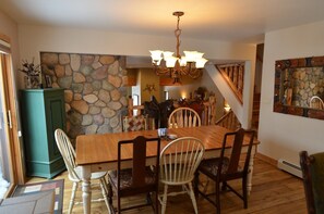 Dining Area - Large dining area to fit the entire party.