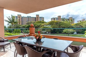 Gorgeous panoramic views - fantastic for dining outside HKK-234