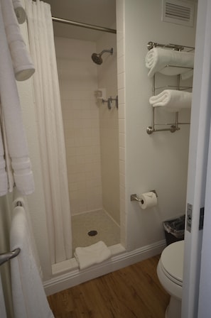 Bath towels, hand towels, and wash cloths are provided at the start your stay.  Washer & Dryer machines are available in the basement for your use during your stay.