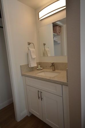 Renovation bathroom - nice and fresh!