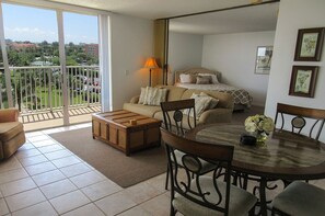 Beautiful Beachfront Vacation Condo 608B