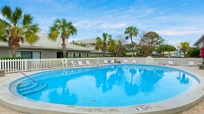 Beachwood Villas Grounds and Amenities