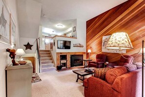 Living Room, Winterpoint 22, Breckenridge Vacation Rental
