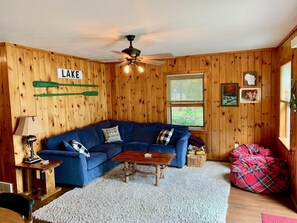 Lakefront Cabin #7 The Northern Pike House (392)