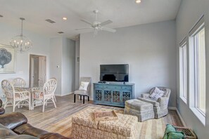 Indoor - Family Room