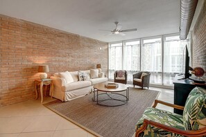 Living room - Open-plan living space