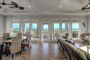 Living Area - Amazing views!