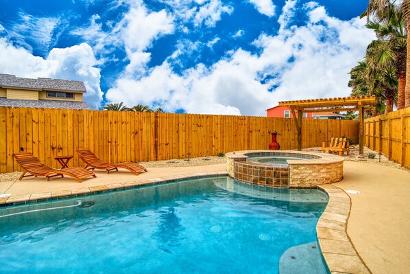Private swimming pool and hot tub - Elevate Your Vacation: Indulge in Our Luxurious Private Lighted Pool Area!