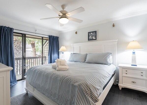 33 Tanglewood - Upstairs King Bedroom