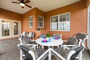 Covered lanai showing outdoor seating