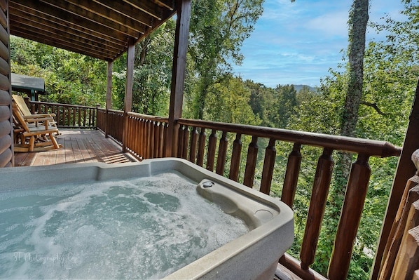 Tub, Hot Tub, Architecture, Building, House